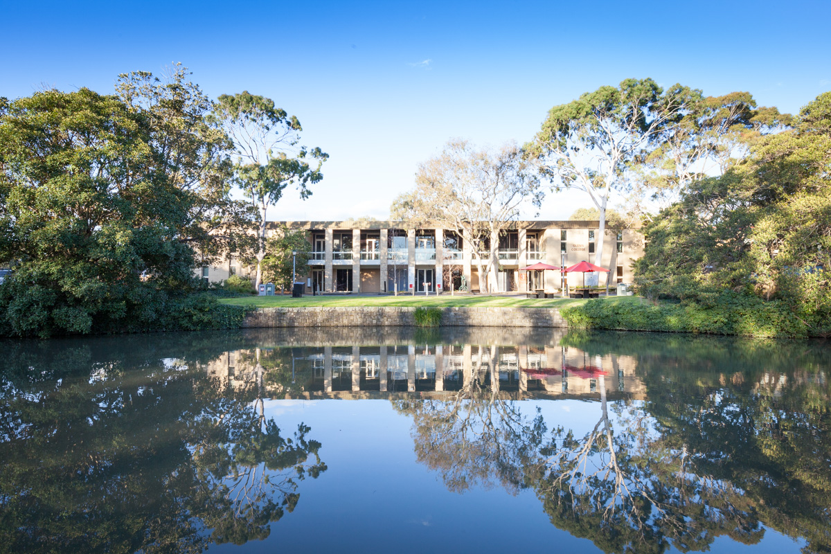 Melbourne, , La Trobe University