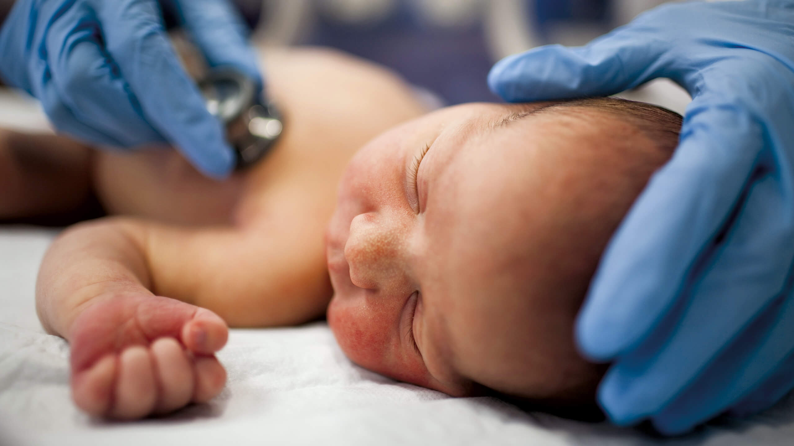 Первые врачи новорожденного. Новорожденный ребенок. Пограничные состояния новорожденных. Патронаж новорожденных детей. Родовые травмы новорожденных.