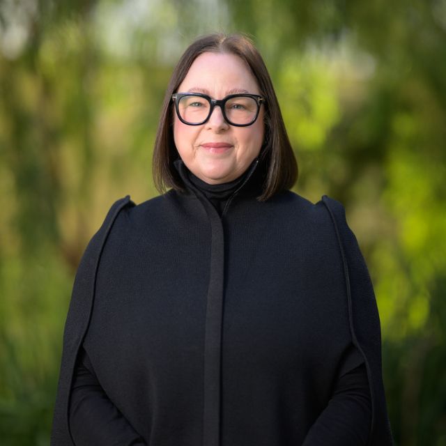 Photo of Associate Professor Erin Smith