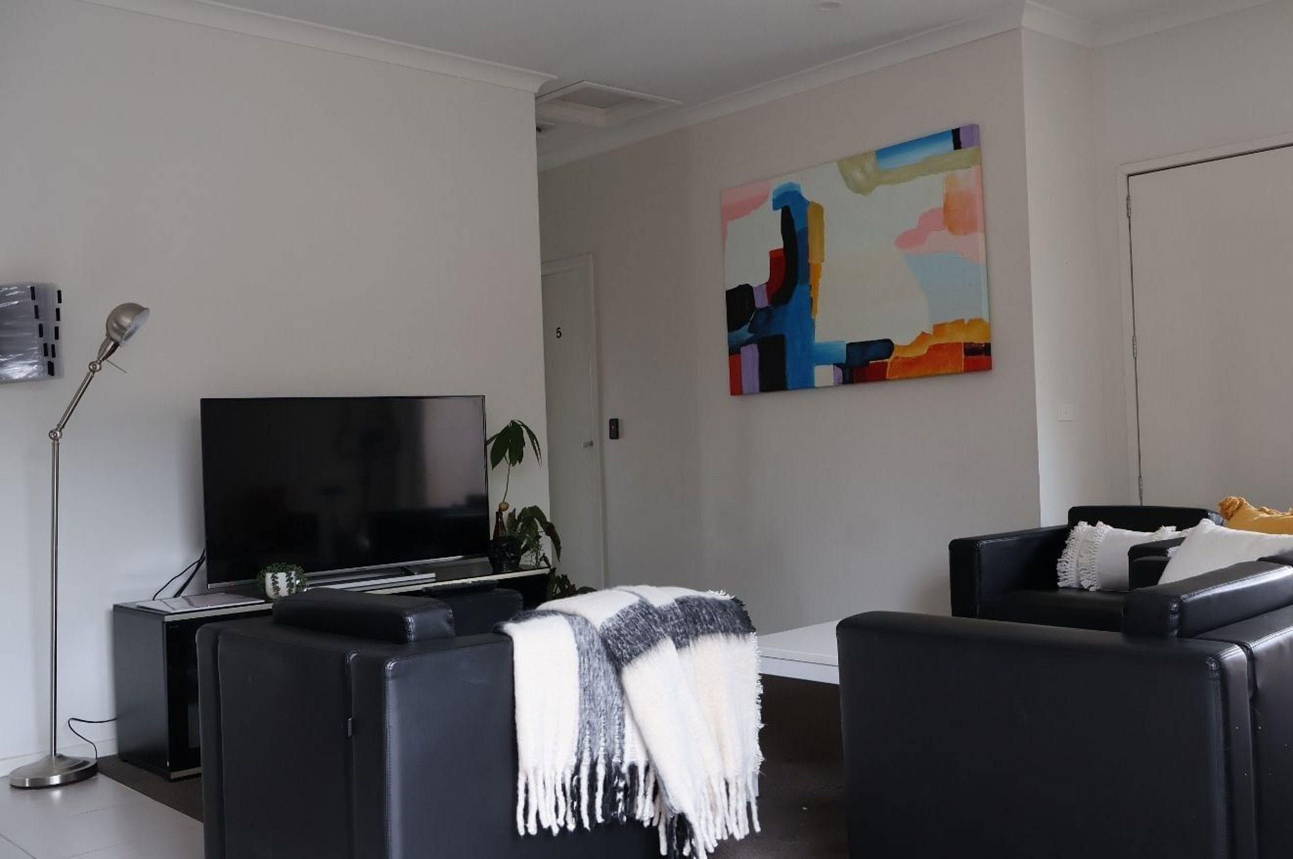 Image of Ballarat accommodation living area