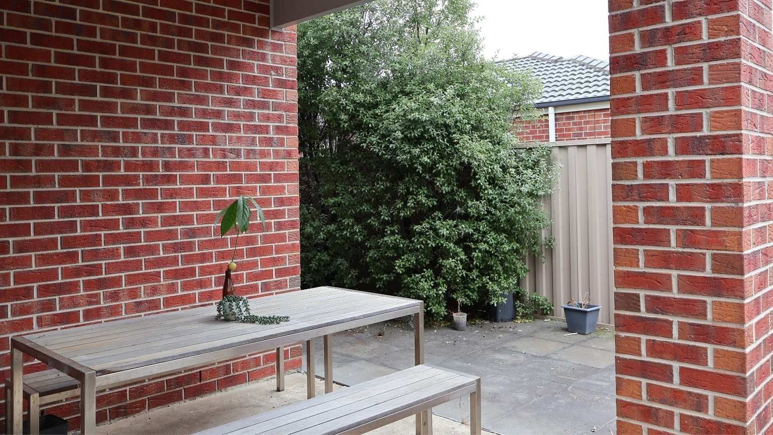 Image of Ballarat accommodation backyard