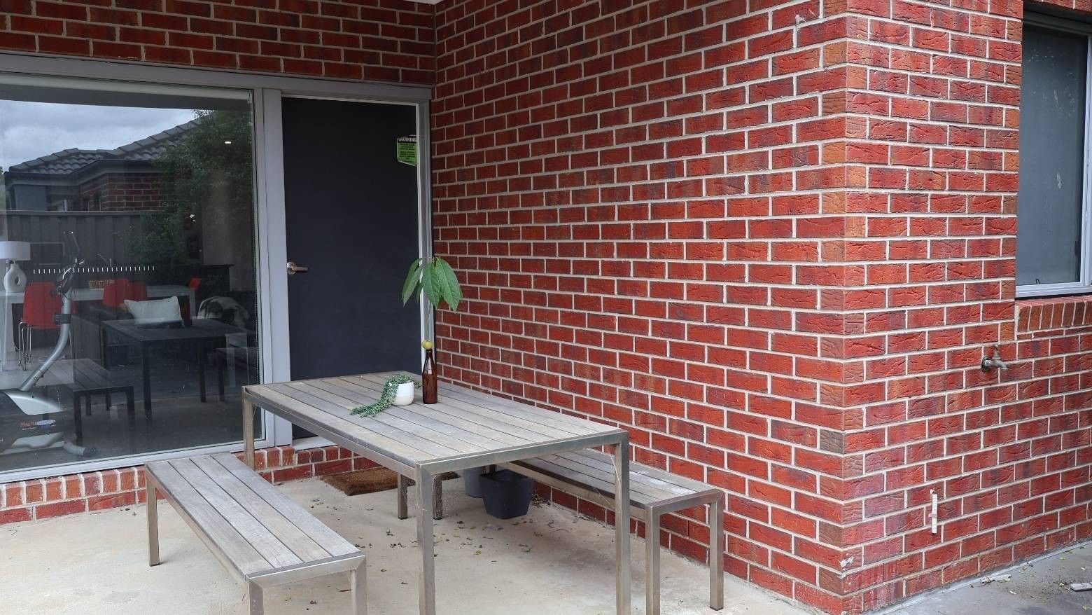 Image of Ballarat accommodation backyard