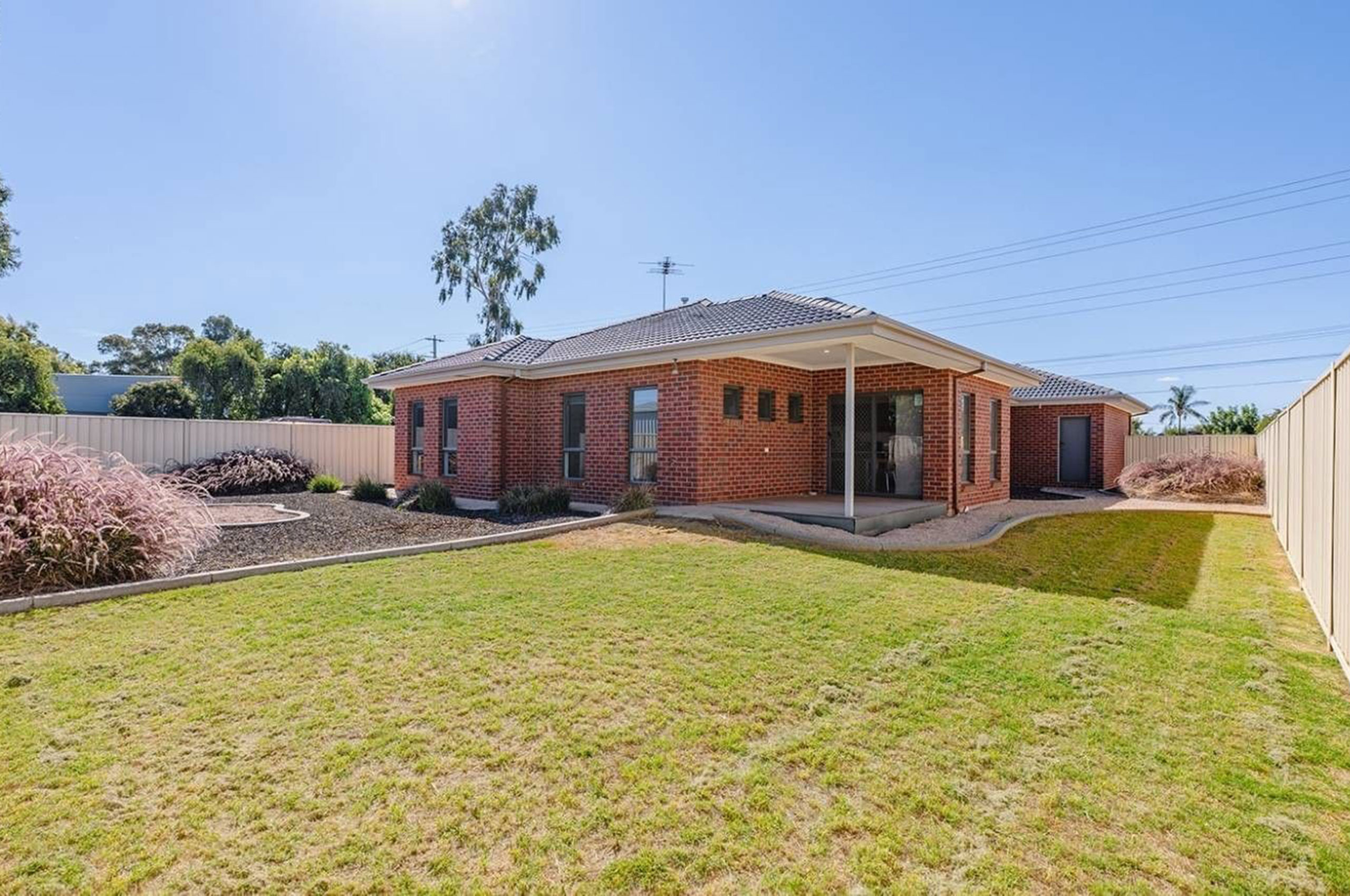 Image of Mildura accommodation exterior.
