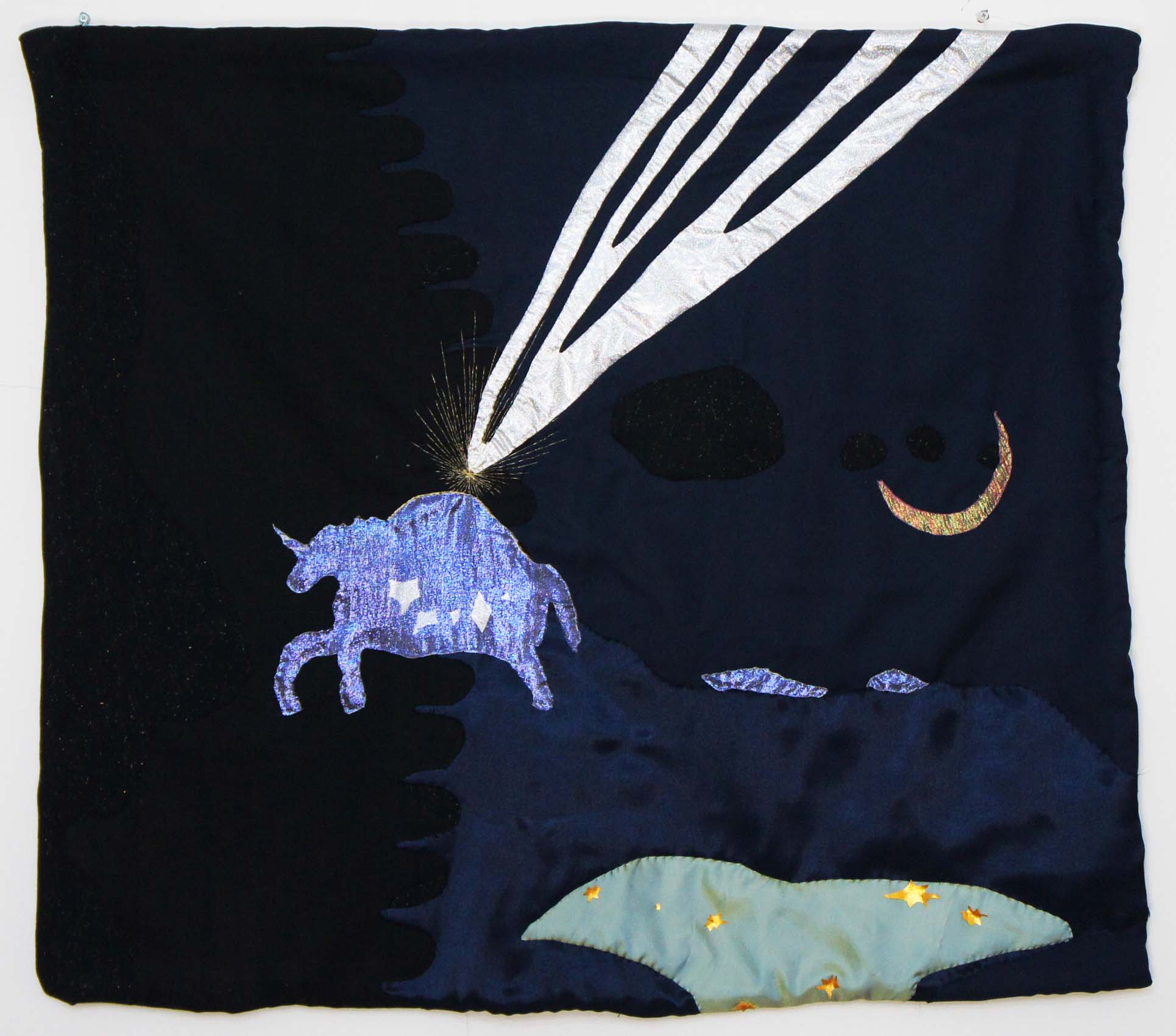 Cindy Lien, 跳舞星星與月亮 / 'Dancing stars and the moon', 2021, fabric, thread, plastic sequins. © Cindy Lien. Courtesy the artist