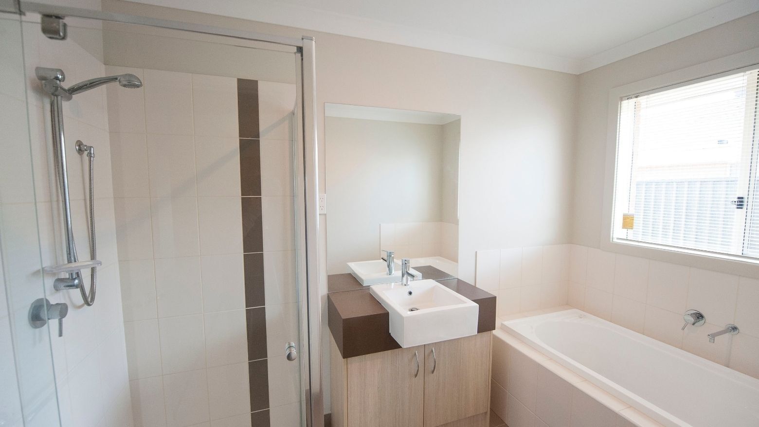 Image of Shepparton accommodation bathroom.