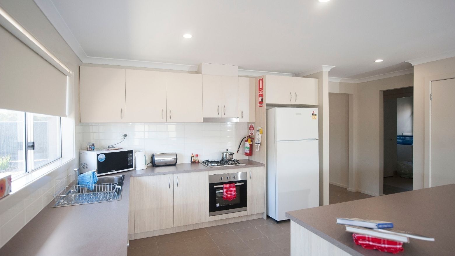 Image of Shepparton accommodation kitchen.