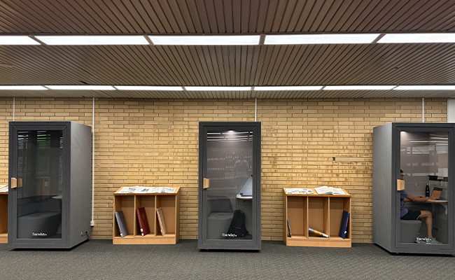 Study hubs at Bundoora library