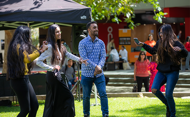 Indian student event_WordPress Article (650 x 400) La Trobe students at Bundoora Agora