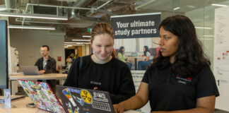 Peer Learning Advisors in the library