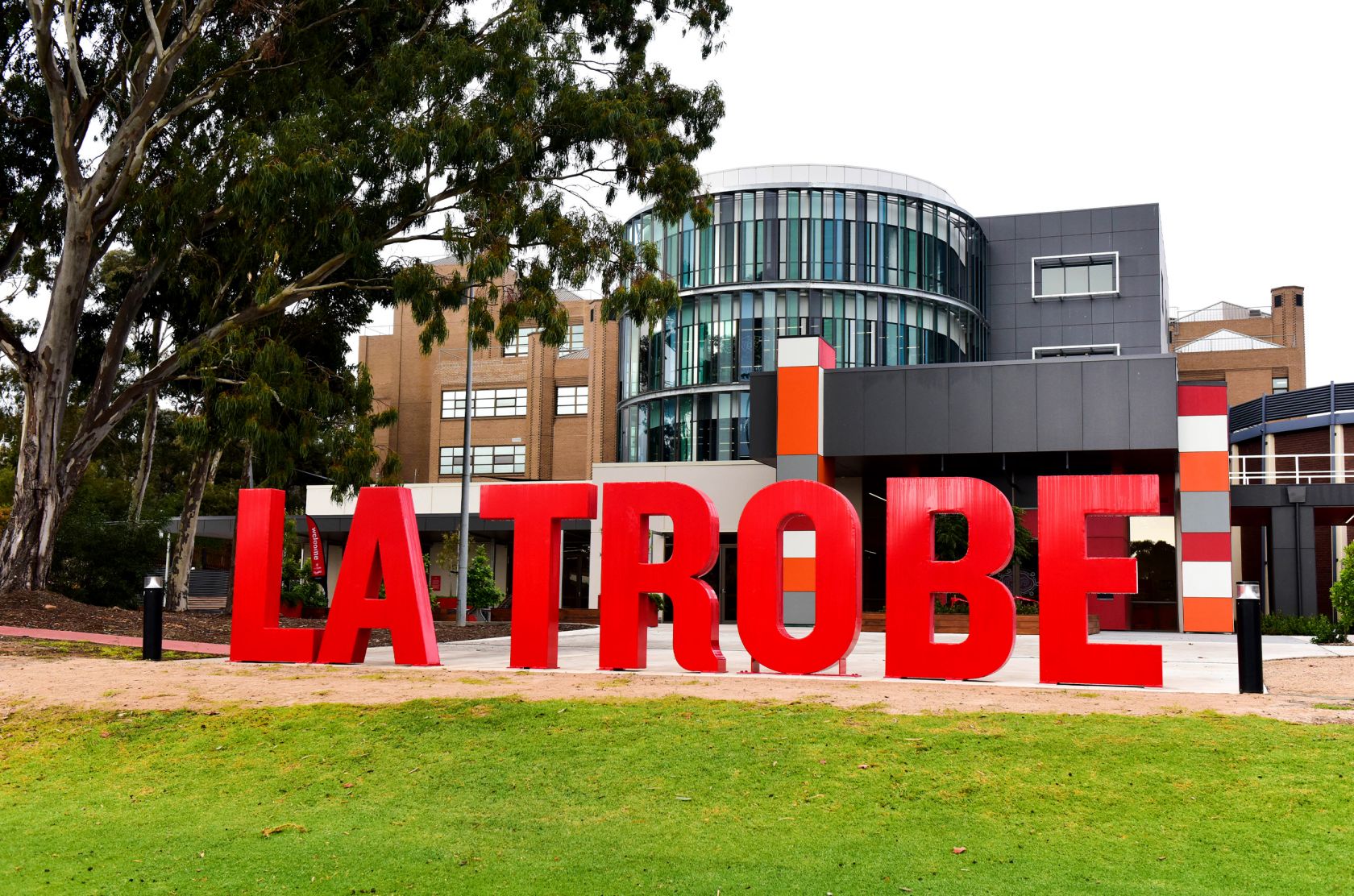 Regional manufacturing gets new hub, News, La Trobe University