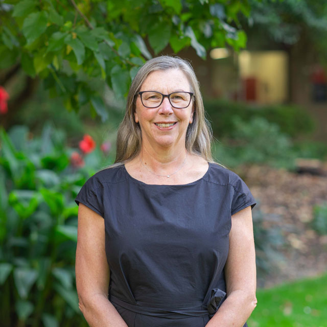 Photo of Professor Robyn Murphy