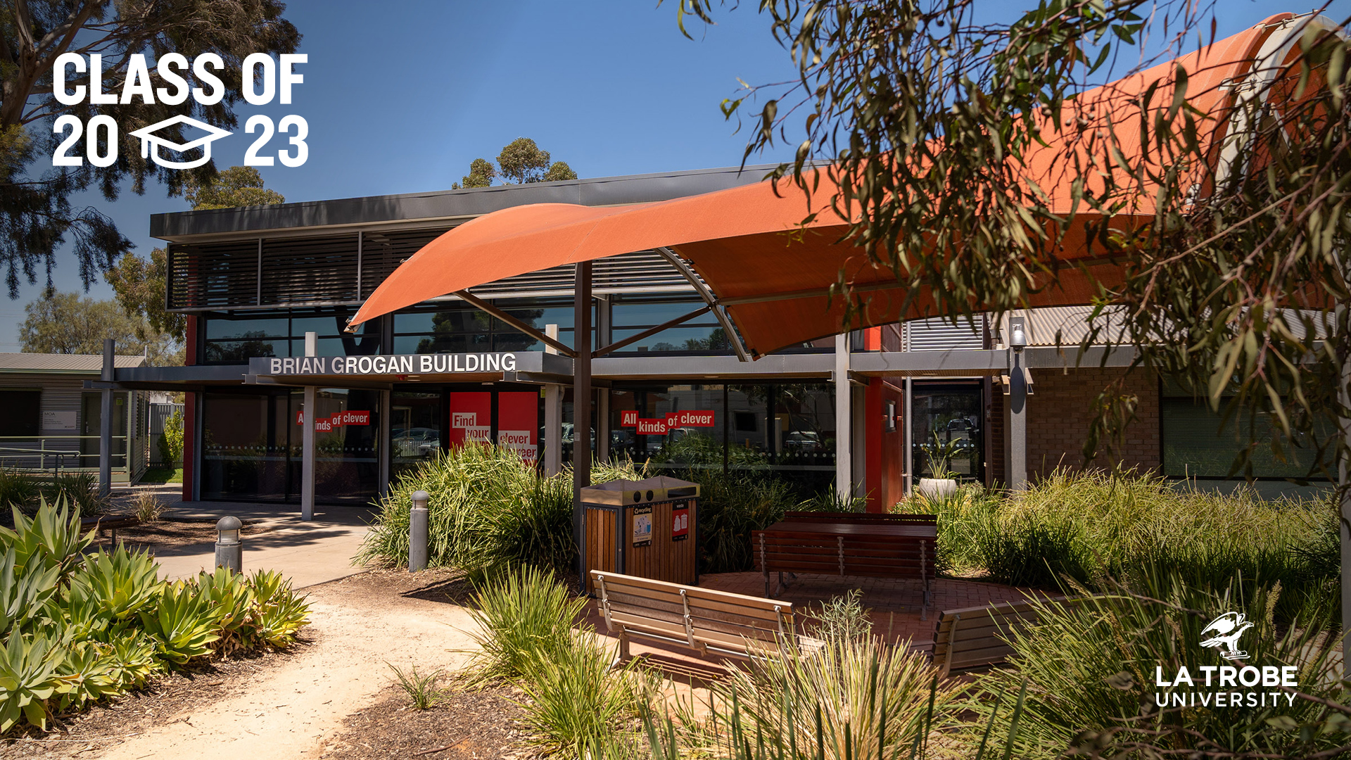 Celebration kit, Student administration, Graduations, La Trobe University